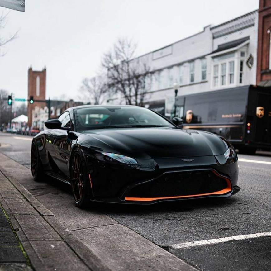 Moda Aston Martin Vantage