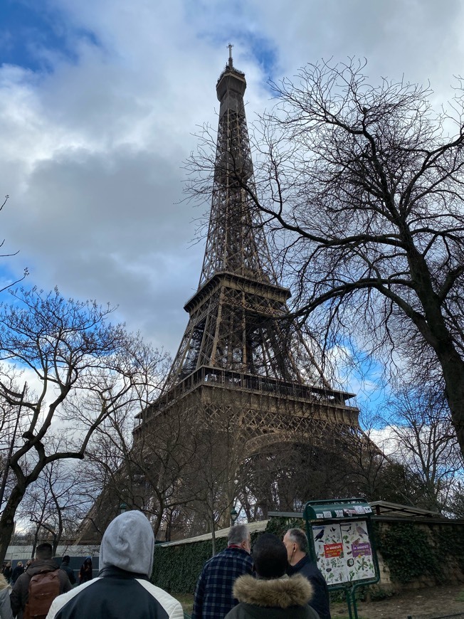 Place Torre Eiffel