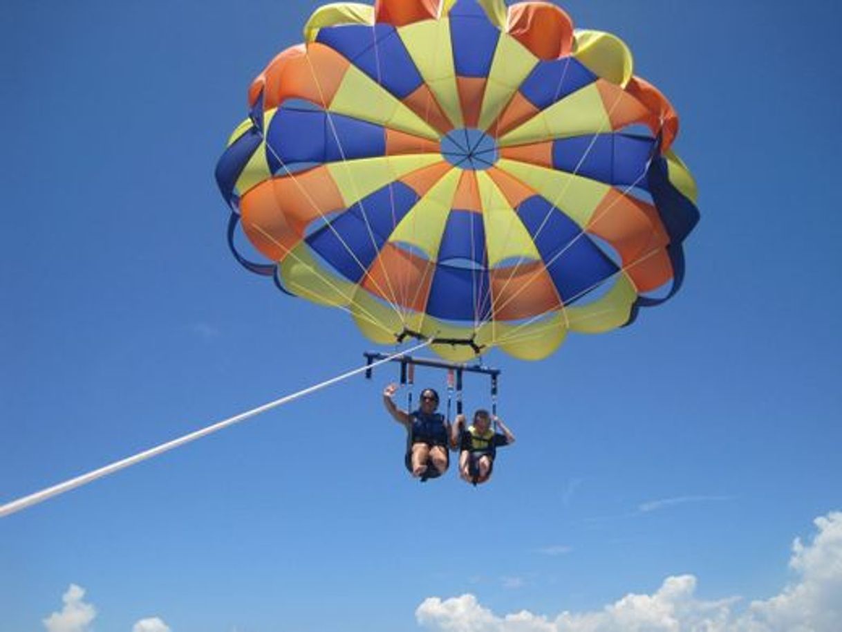 Moda Voo em Parasailing no Algarve