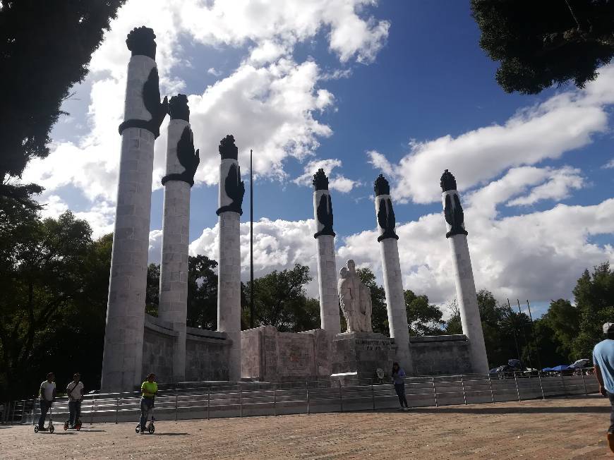 Lugares Monumento a Los Niños Heroes