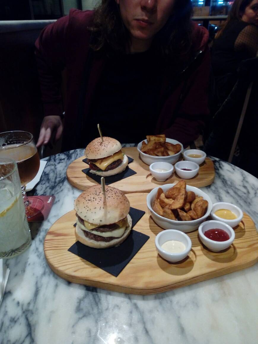 Restaurants Dan's Finger Food and Drinks