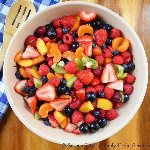 Salada de frutas 🍎🍐🍊🍓🍇🍌