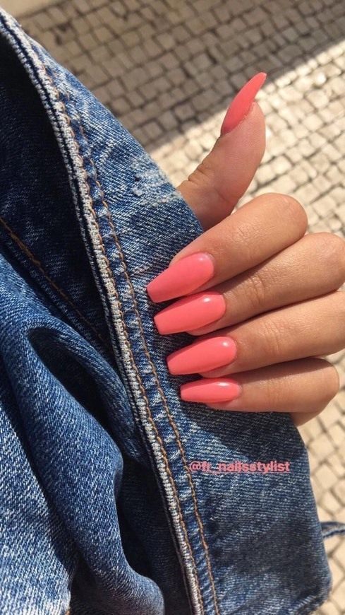Unhas simples