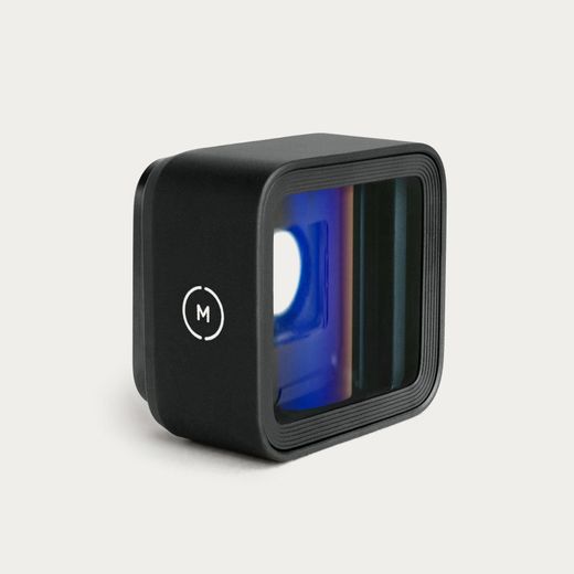 Anamorphic lens for smartphones 