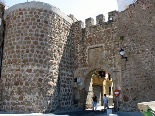 Puerta Berrozana