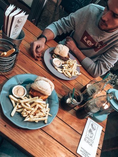 Restaurants Santo Burga