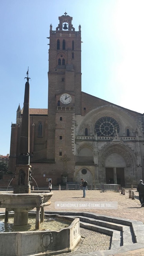 Place Catedral de Saint Etienne de Toulouse