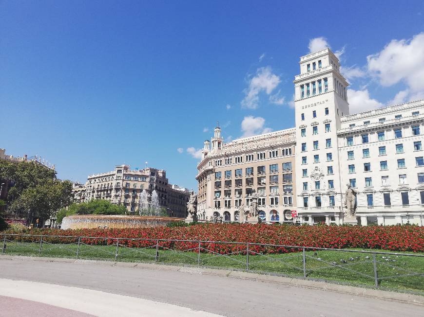 Place Plaza de Cataluña