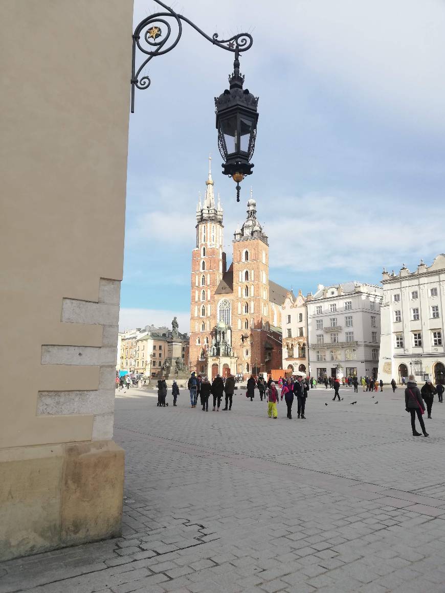 Place Basílica de Santa María