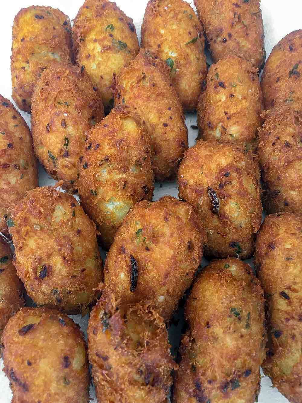 Pastéis de Bacalhau ~ Salt Cod Fritters Recipe | Leite's Culinaria