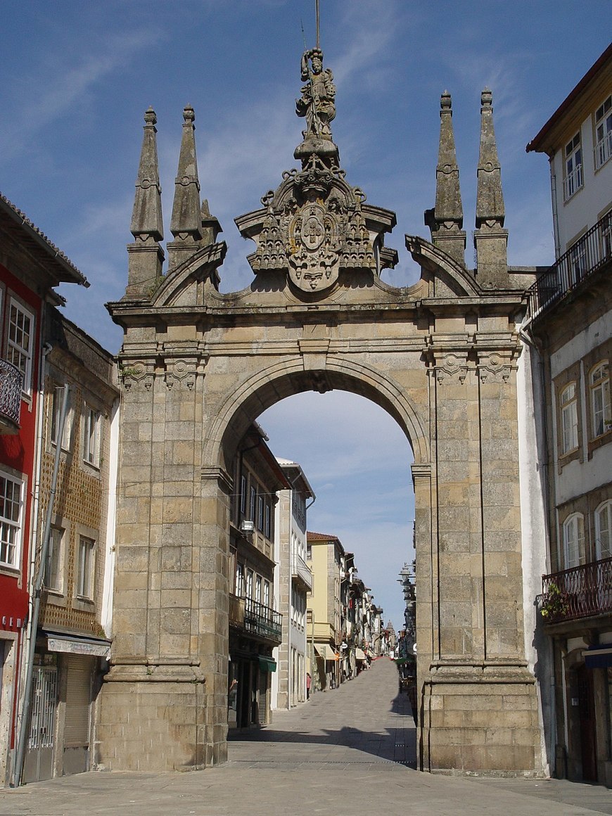 Lugar Arco da Porta Nova