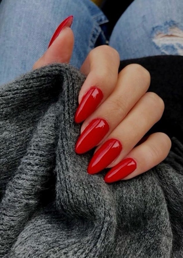 Social Red nails