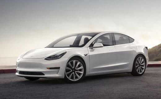 Social Model 3 | Tesla