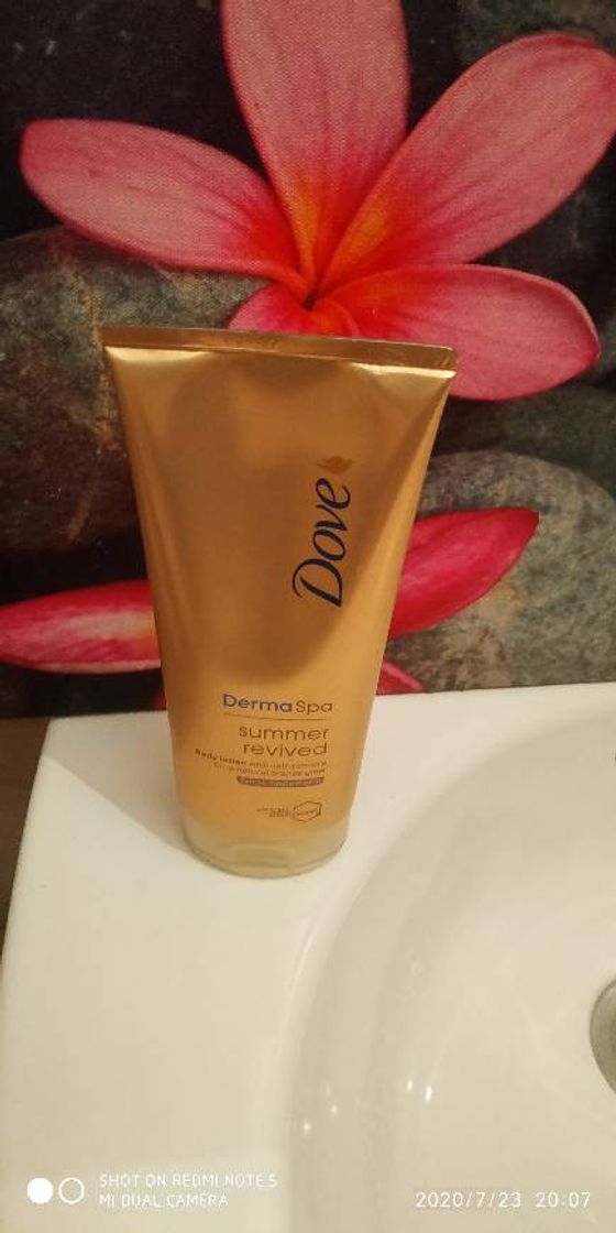 Producto Dove DermaSpa Summer Revived Light