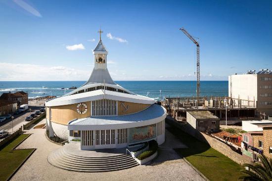 Lugar Igreja Paroquial do Nosso Senhor dos Navegantes (Igreja das Caxinas)
