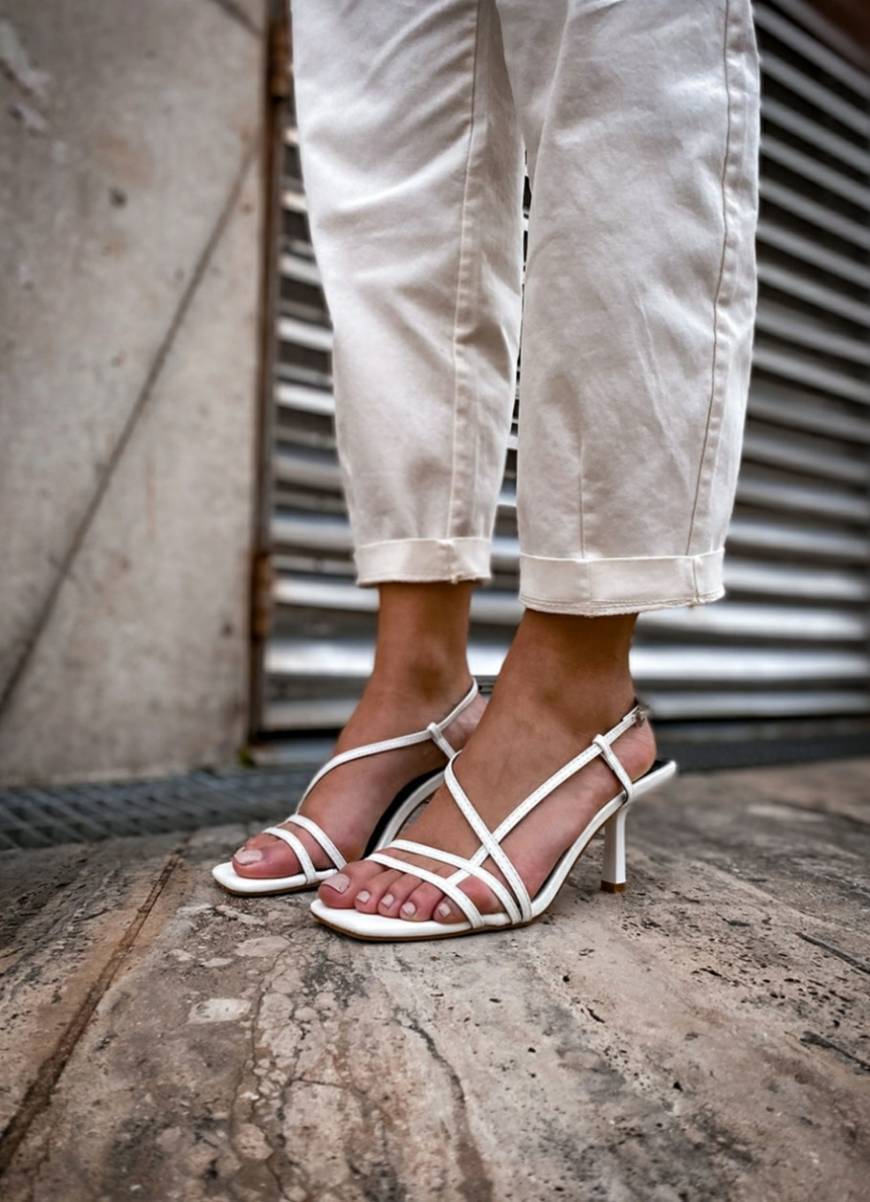 App Leika Sandals