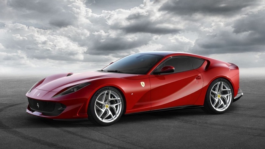 Social Ferrari 812 Superfast 