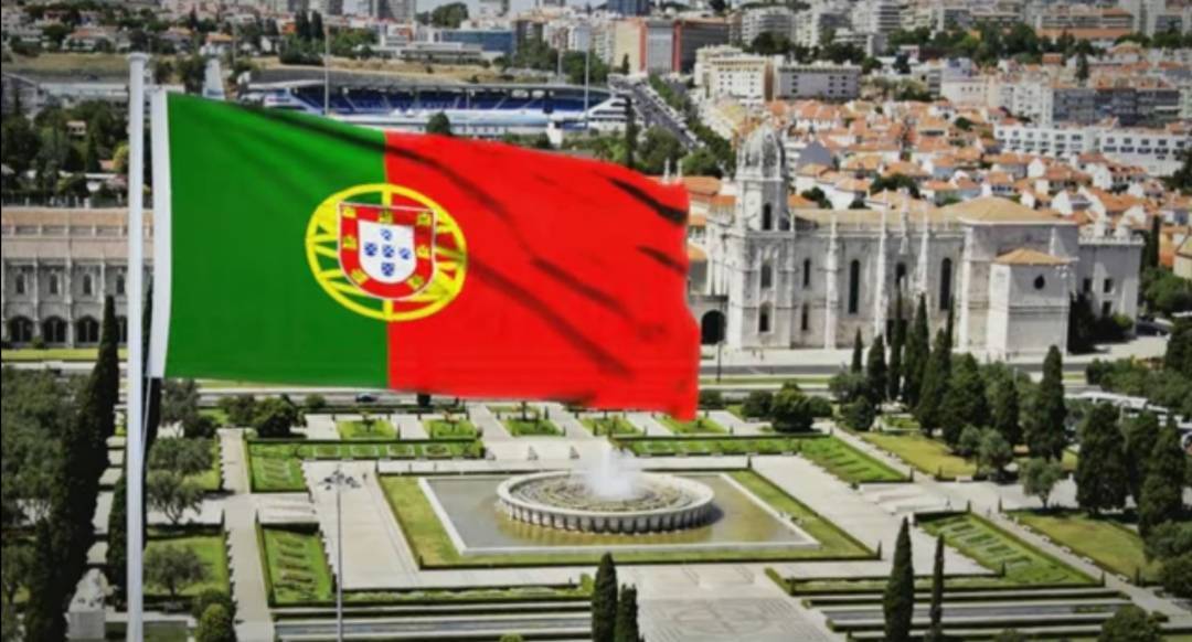 Fashion Hino "A Portuguesa" - Portugal National Anthem - YouTube