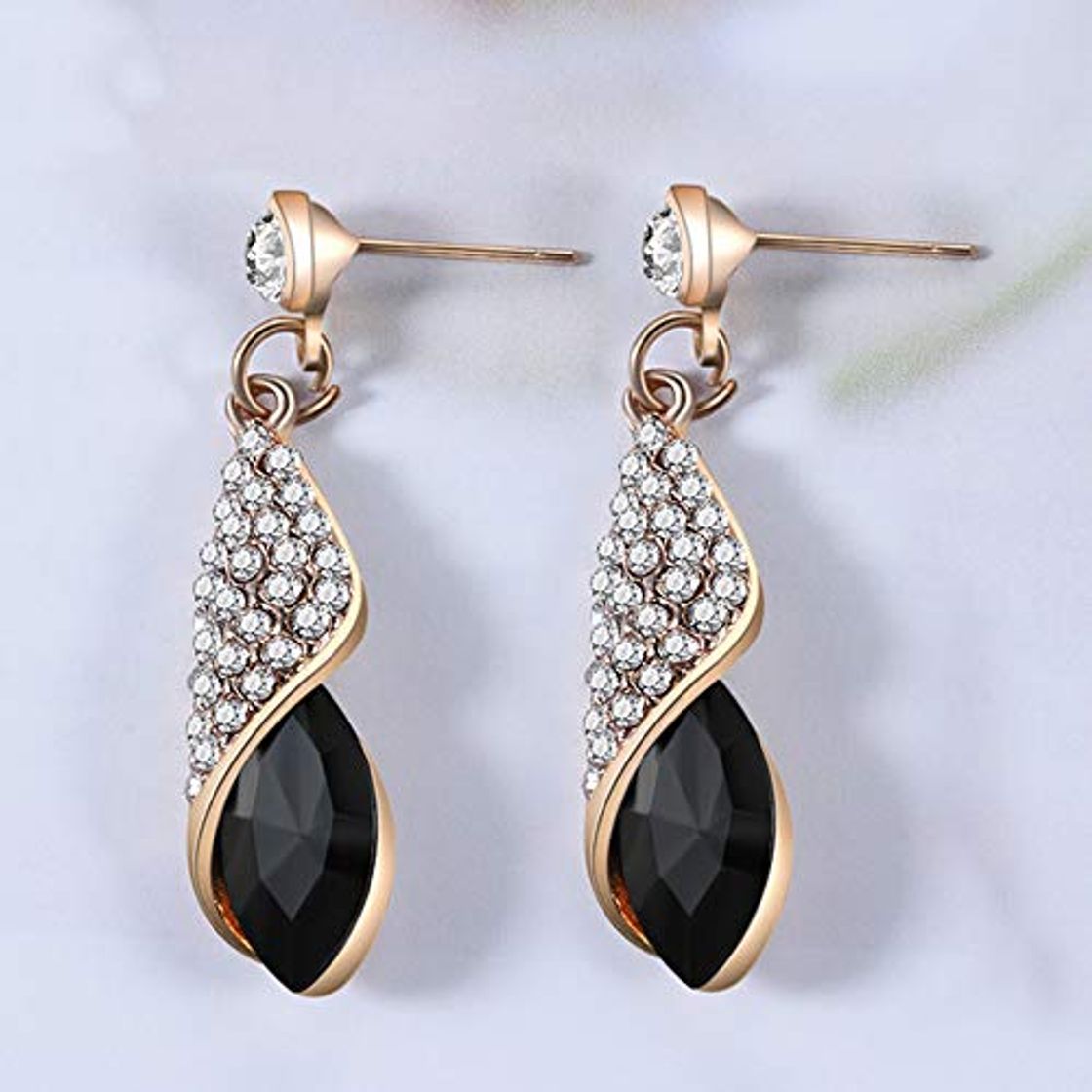 Product Pendientes YDHWWSH Geométrica do vintage longo brincos de zircão para as mulheres decorações de cristal pendurado brinco jóias 40 * 9mm preto