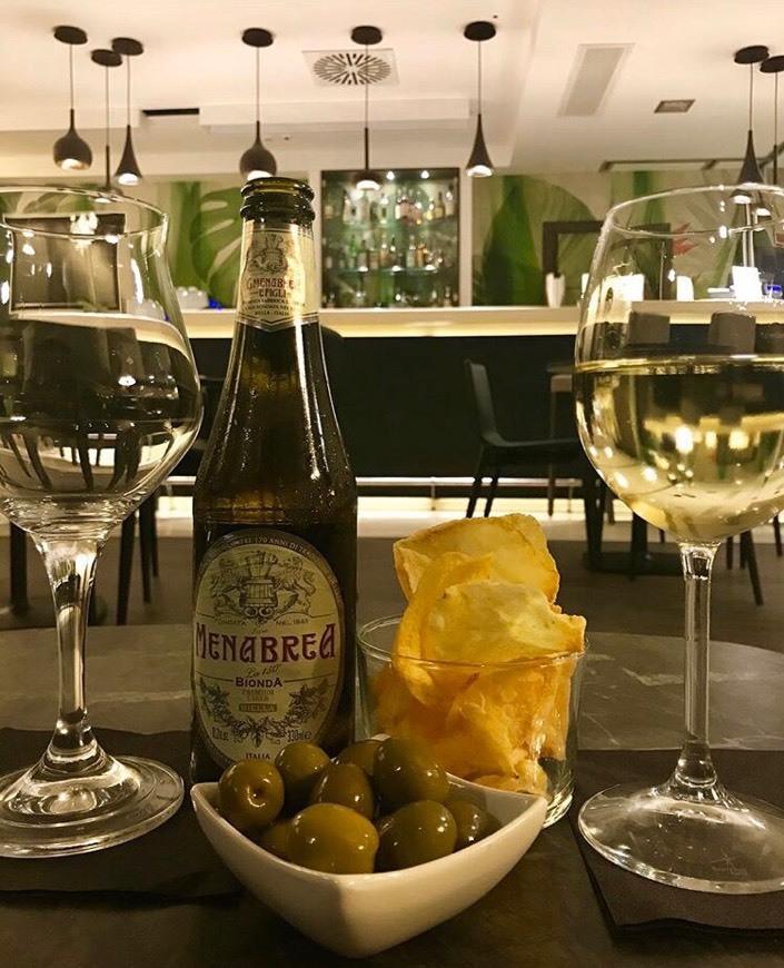 Lugar Hilton Garden Inn