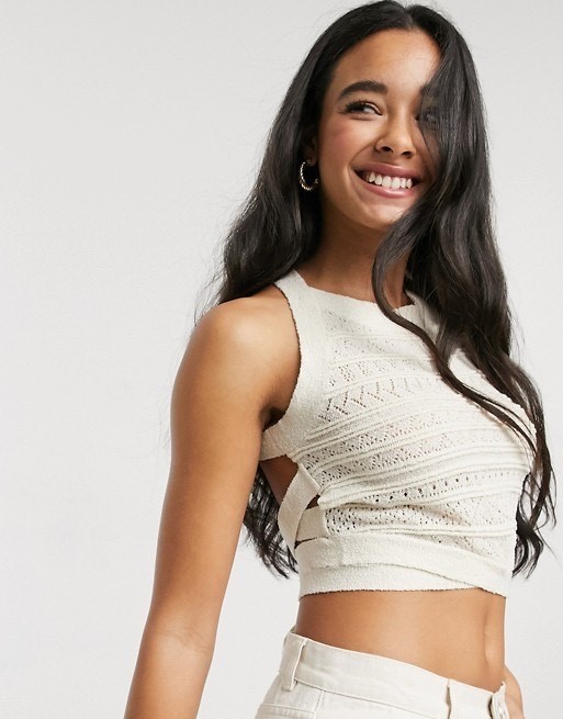 Moda Textured stitch knit crop top with tie back