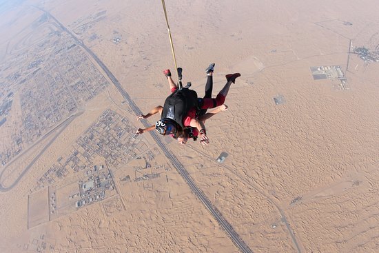 Lugar Skydive Dubai Desert Dropzone