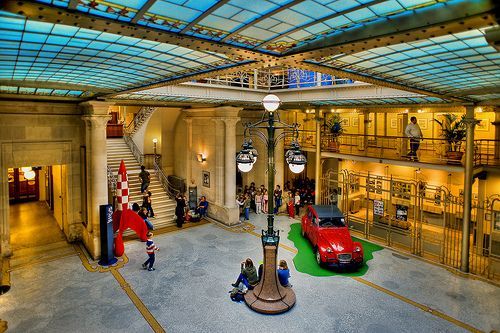 Place Centre Belge De La Bande Dessinee - Belg. Stripcen