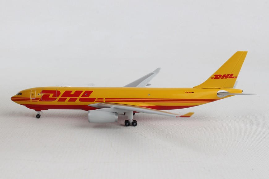 Social Herpa 532969 DHL Aviation (European Air Transport) Airbus A3