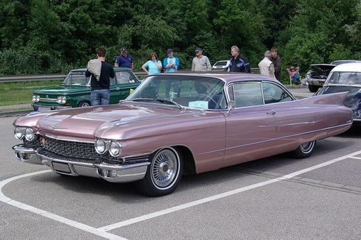 Cadillac: Prestige Cars, SUVs, Sedans, Coupes & Crossovers