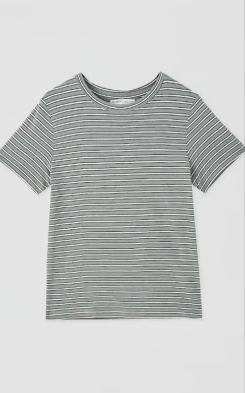 Producto T-shirt básica com estampado de riscas Pull&Bear 

