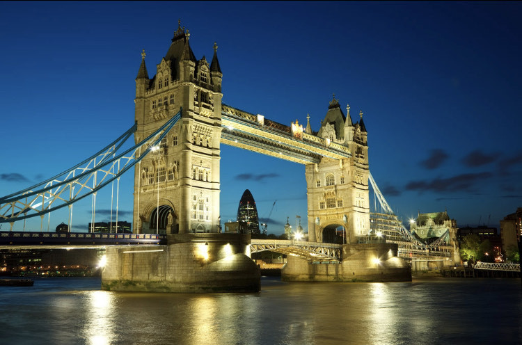 Place Tower Bridge