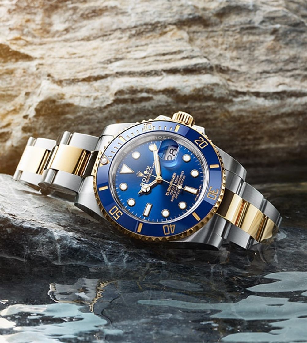 Social Rolex Submariner - The Reference Among Divers' Watches