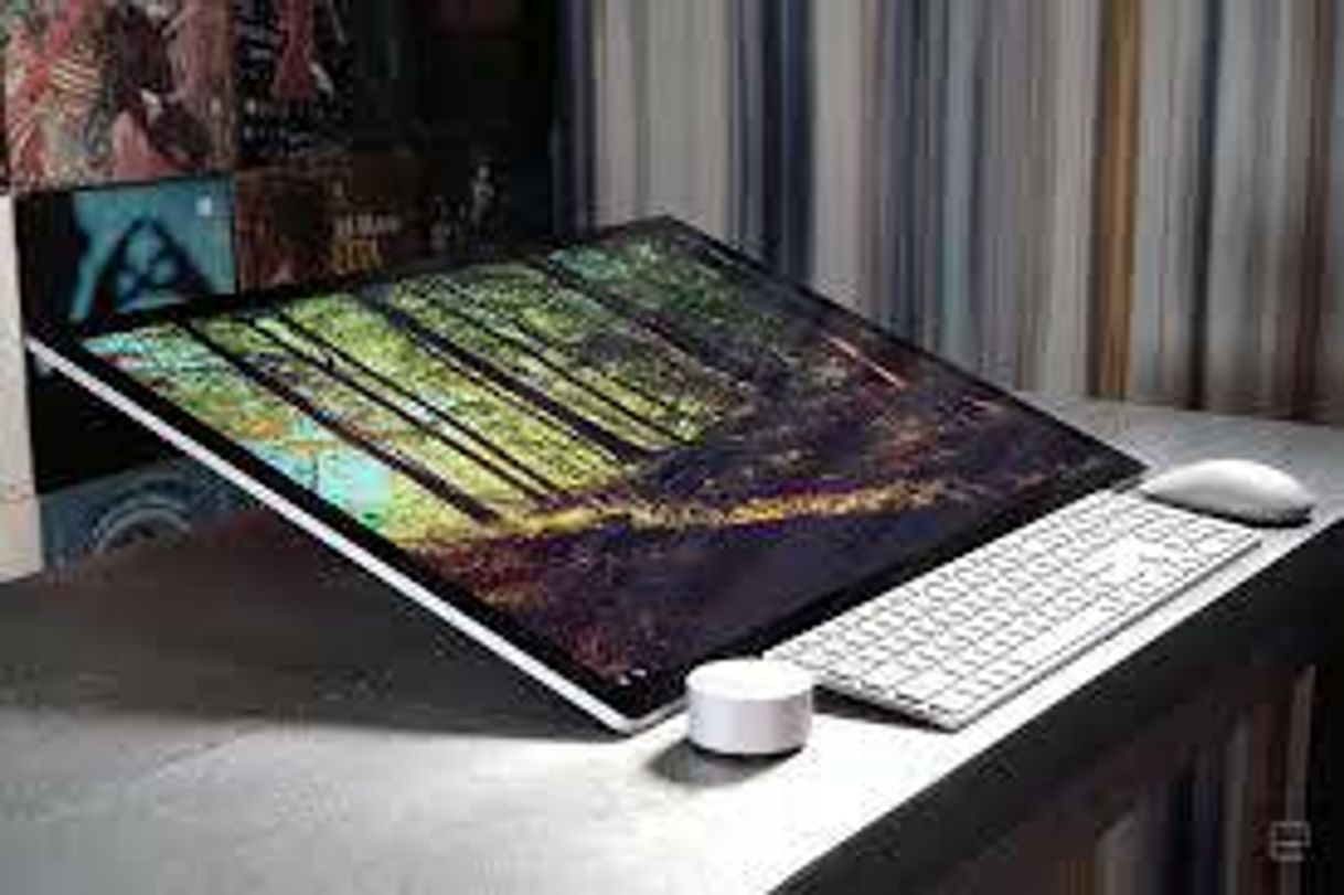 Social Microsoft Surface Studio 2 71,1 cm