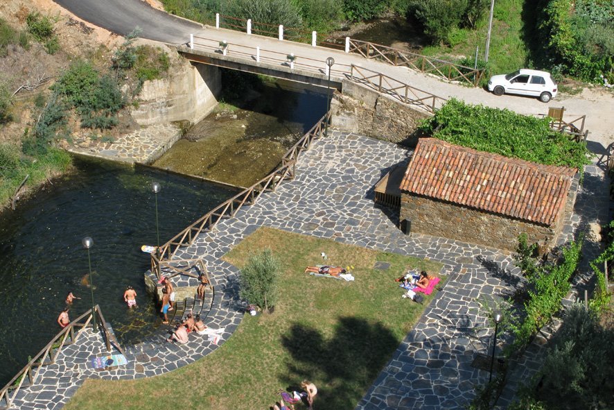 Lugar Praia Fluvial de Mega Fundeira