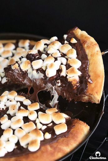 Moda pizza de chocolate com marshmallows 