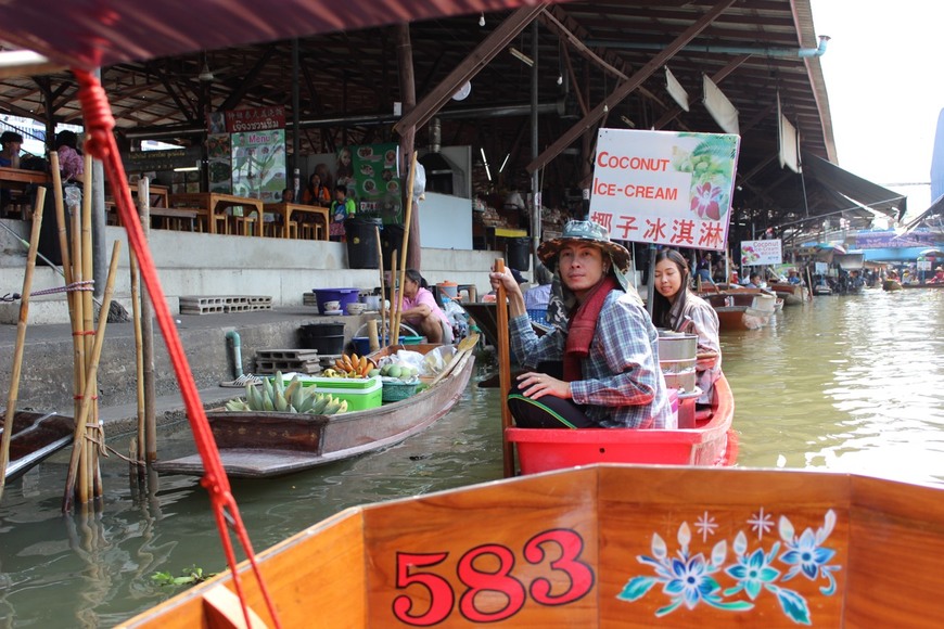 Lugar Floating Market Bangkok Tour