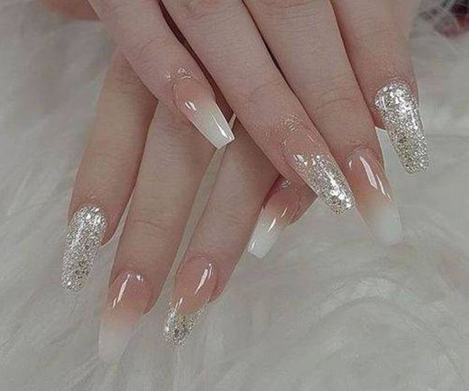 Unhas de gel