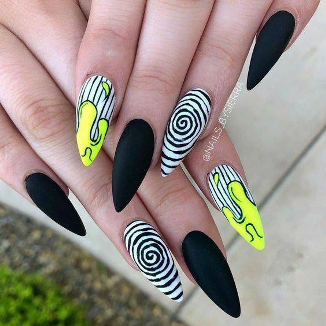 Moda Different Nail