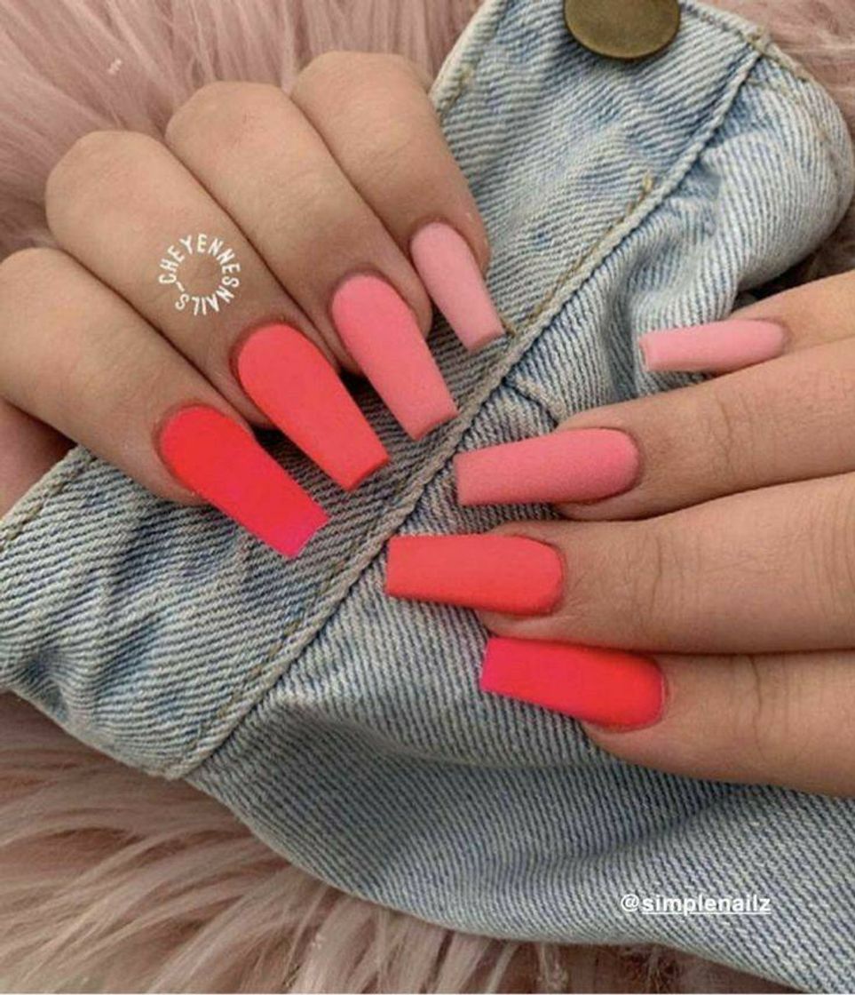 Fashion Unhas com tons de rosa