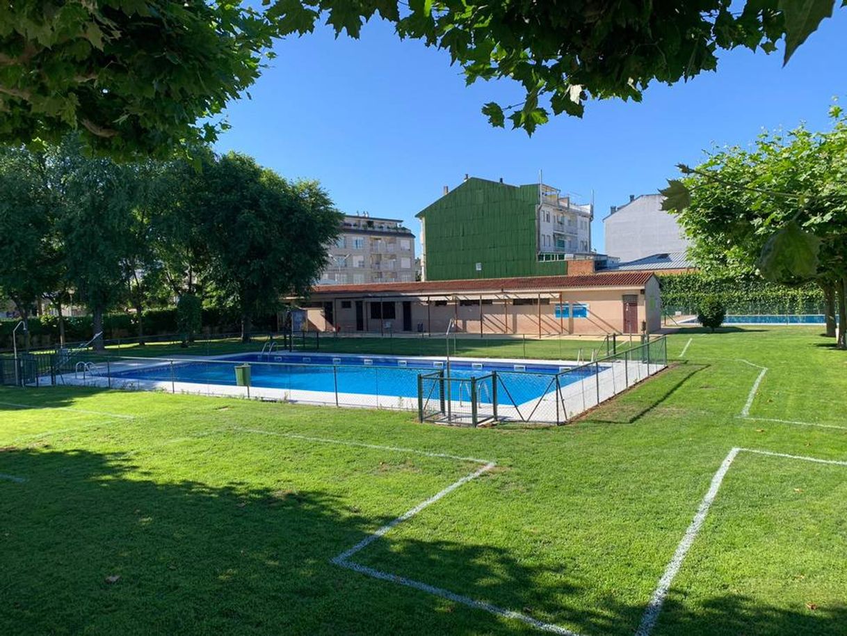 Lugares Piscina municipal de granxa verin