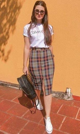 Look lindo com saia midi