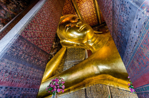 Buda reclinado