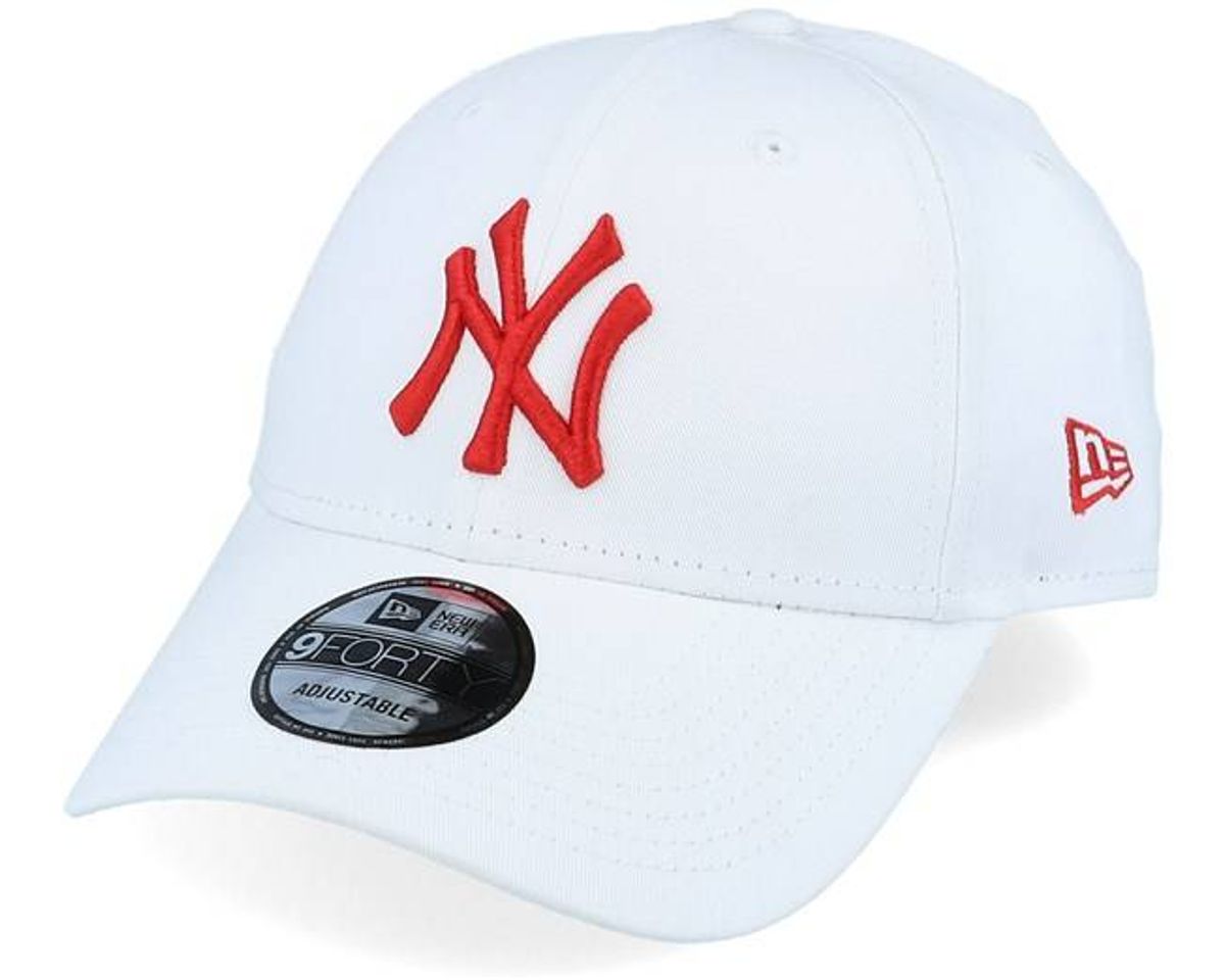 Social New York Yankees League Essential 9 Forty White 