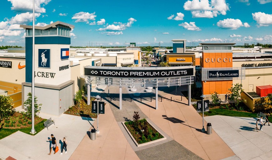 Place Toronto Premium Outlets