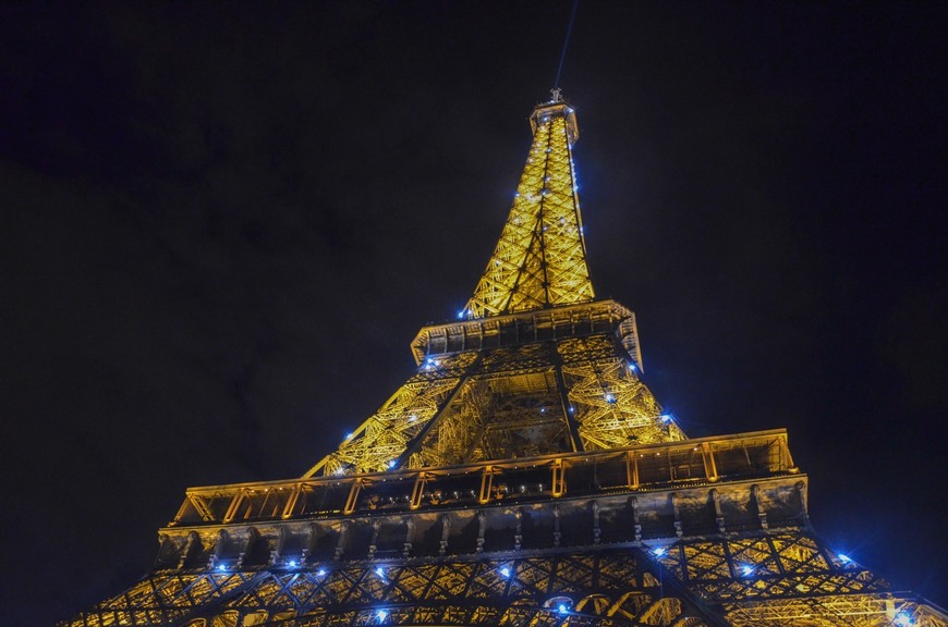 Place Torre Eiffel