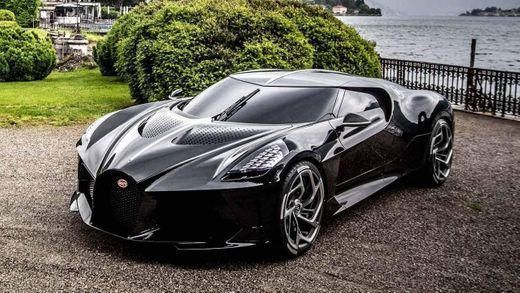 Social Bugatti La Voiture Noire