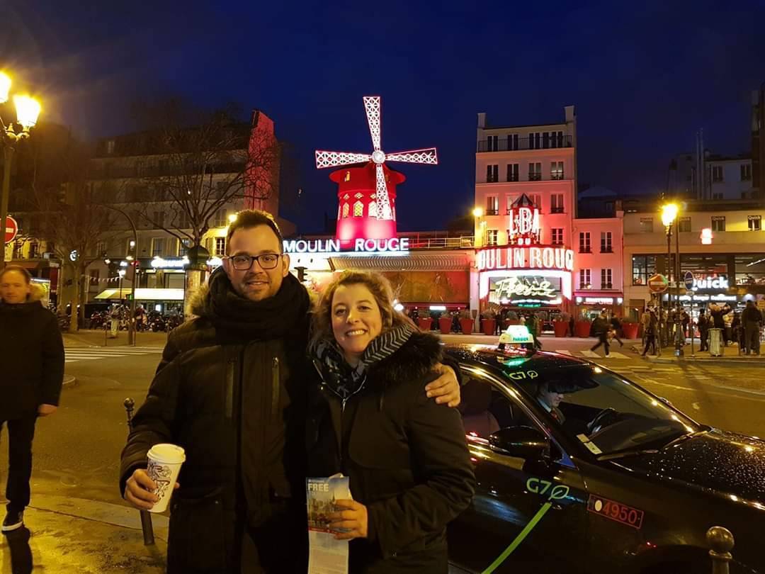 Place Moulin Rouge