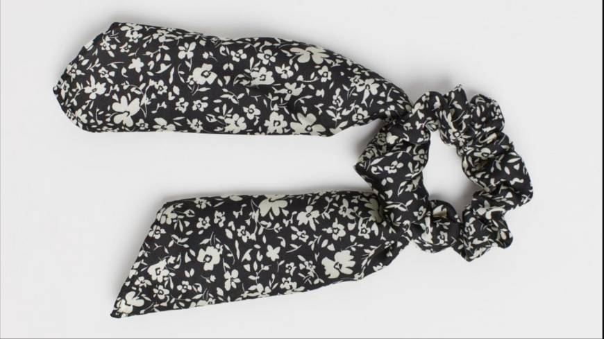Social H&M Scrunchie pormenor de lenço