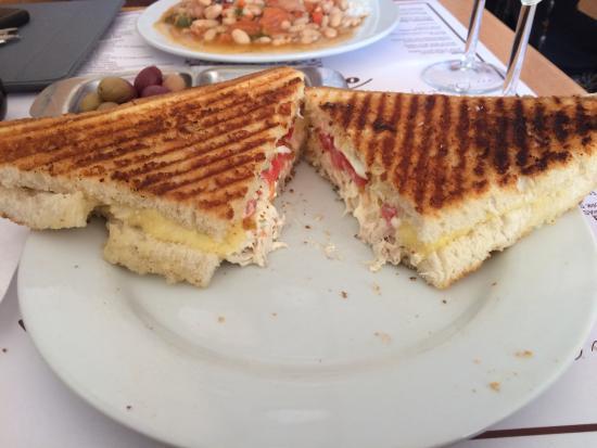 Restaurants Cantinho da Dora