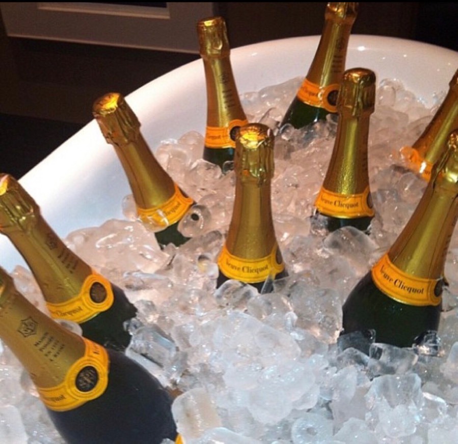 Social Veuve Clicquot